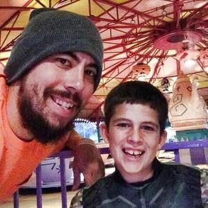 Meet your Posher, Levi